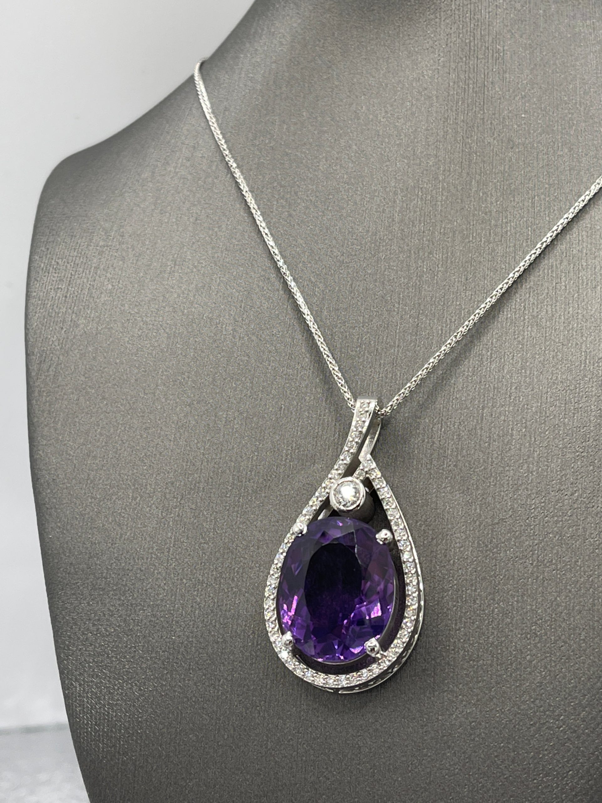 official-store-of-the-14-karat-white-gold-oval-amethyst-and-round-brilliant-diamond-necklace-beautiful-purple-flawless-gia-certification-for-cheap_2.jpg