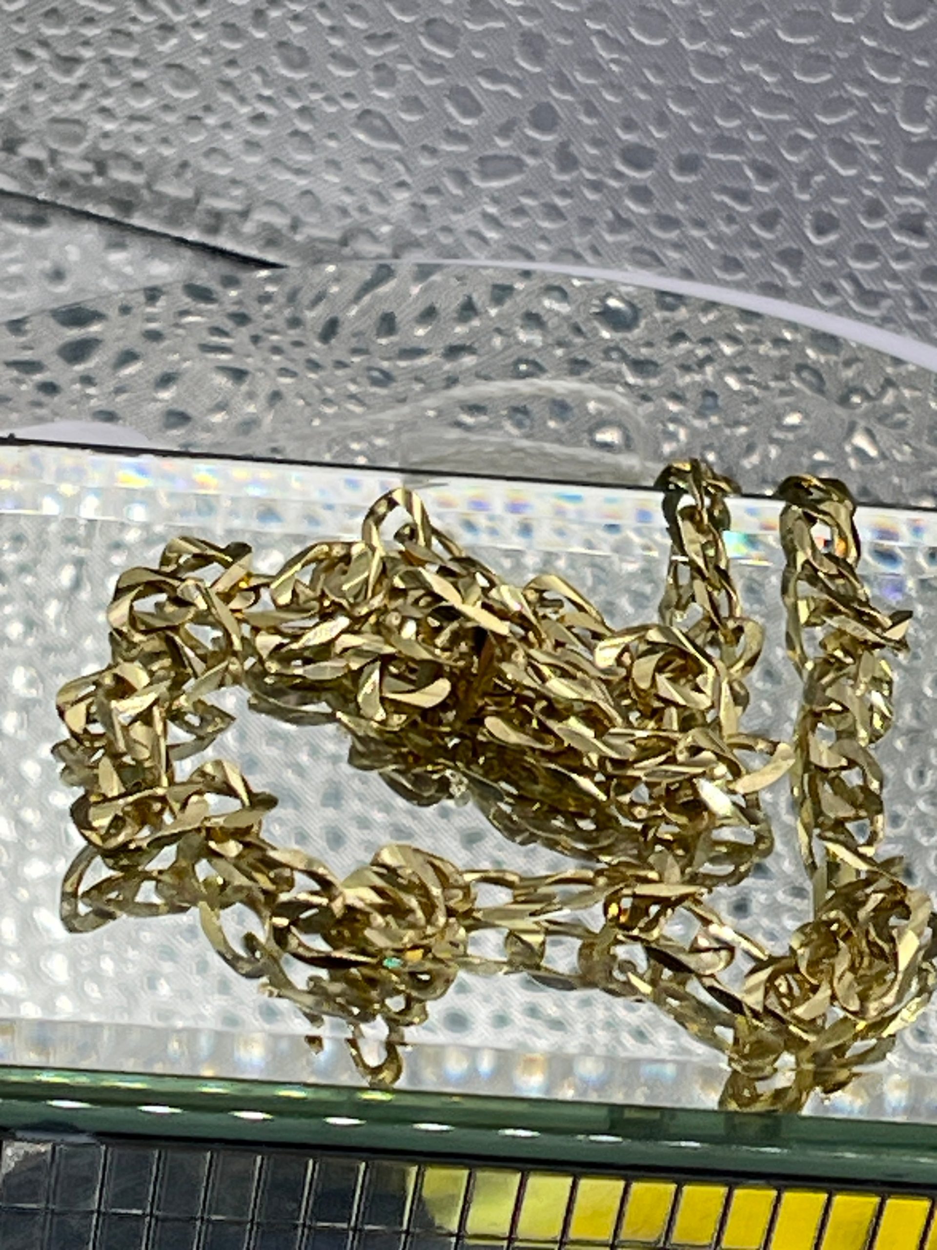 a-favorite-way-to-buy-ladies-gents-10-karat-yellow-gold-oval-solid-link-chain-with-beveled-edges-fashion_1.jpg